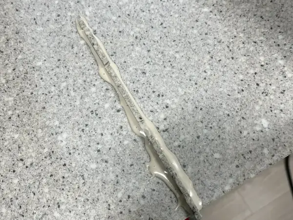 수도권 가정집 싱크대상판 실금 보수 작업 현장